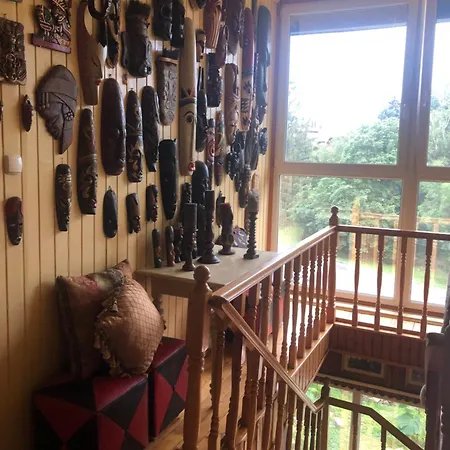 R&b Vendeghaz بالاتوناكاراتيا